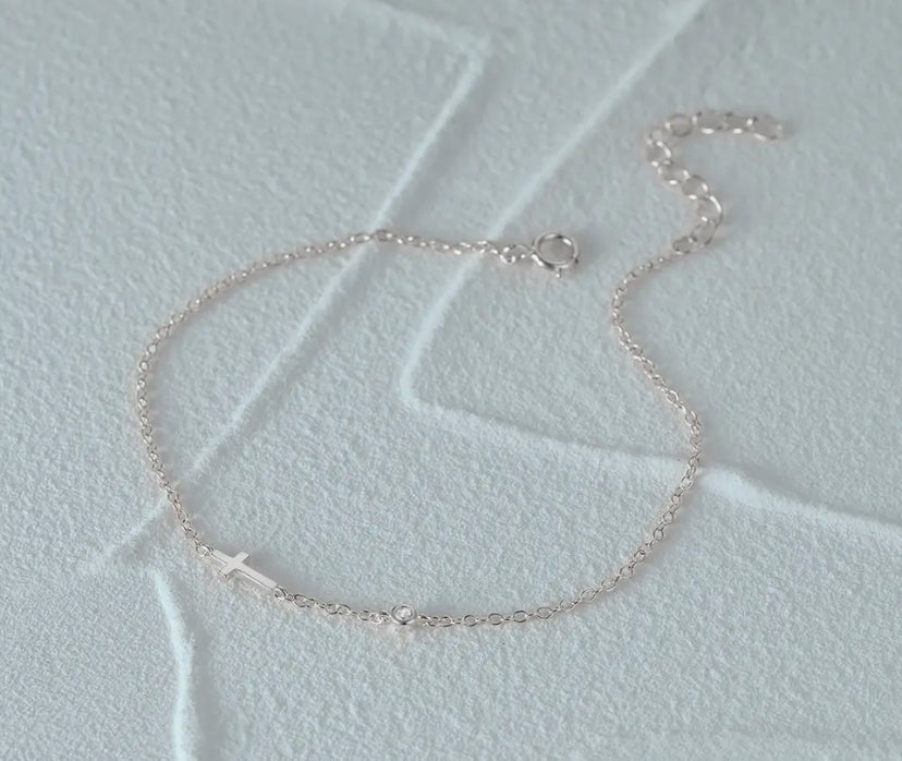 PULSERA CRUZ CIRCÓN PLATA