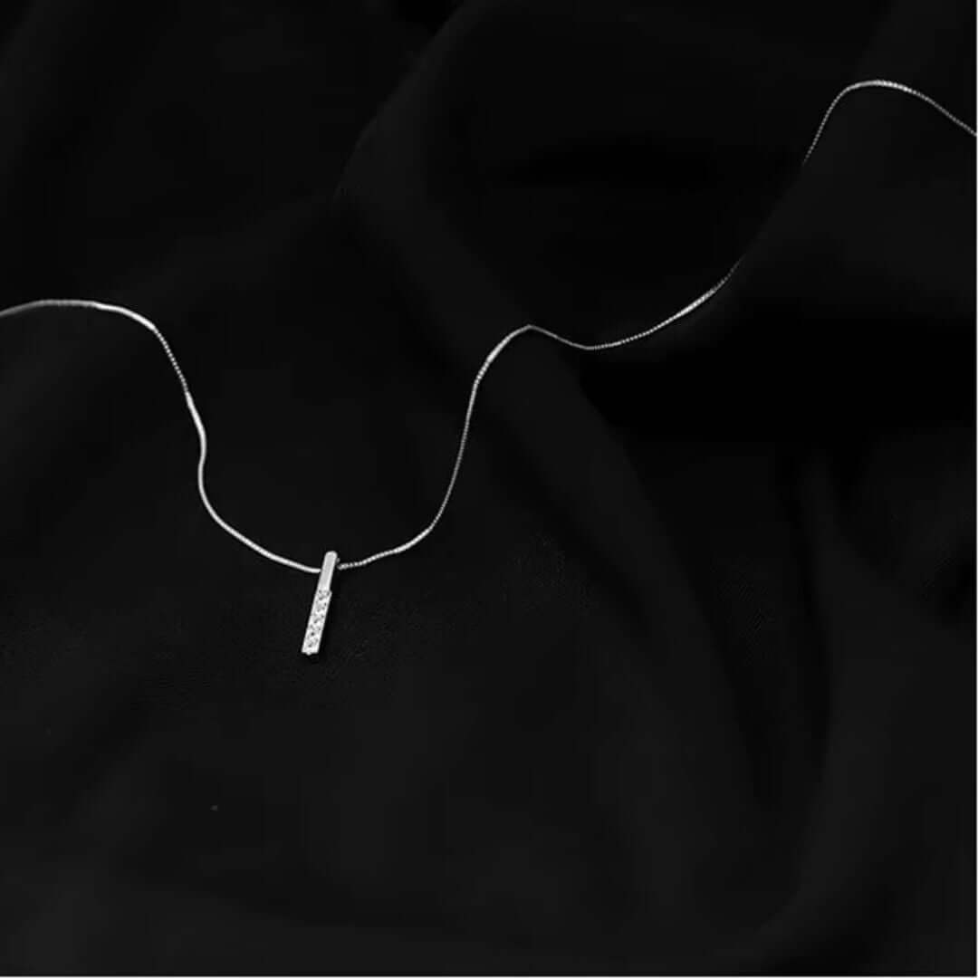 COLLAR DE PLATA BRILLIANT STICK.