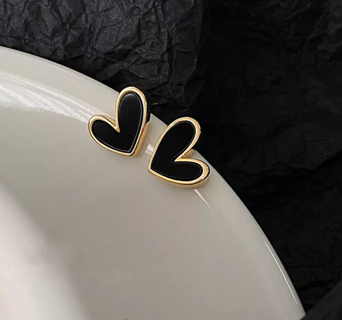 AROS BIJOUX CORAZON NEGRO