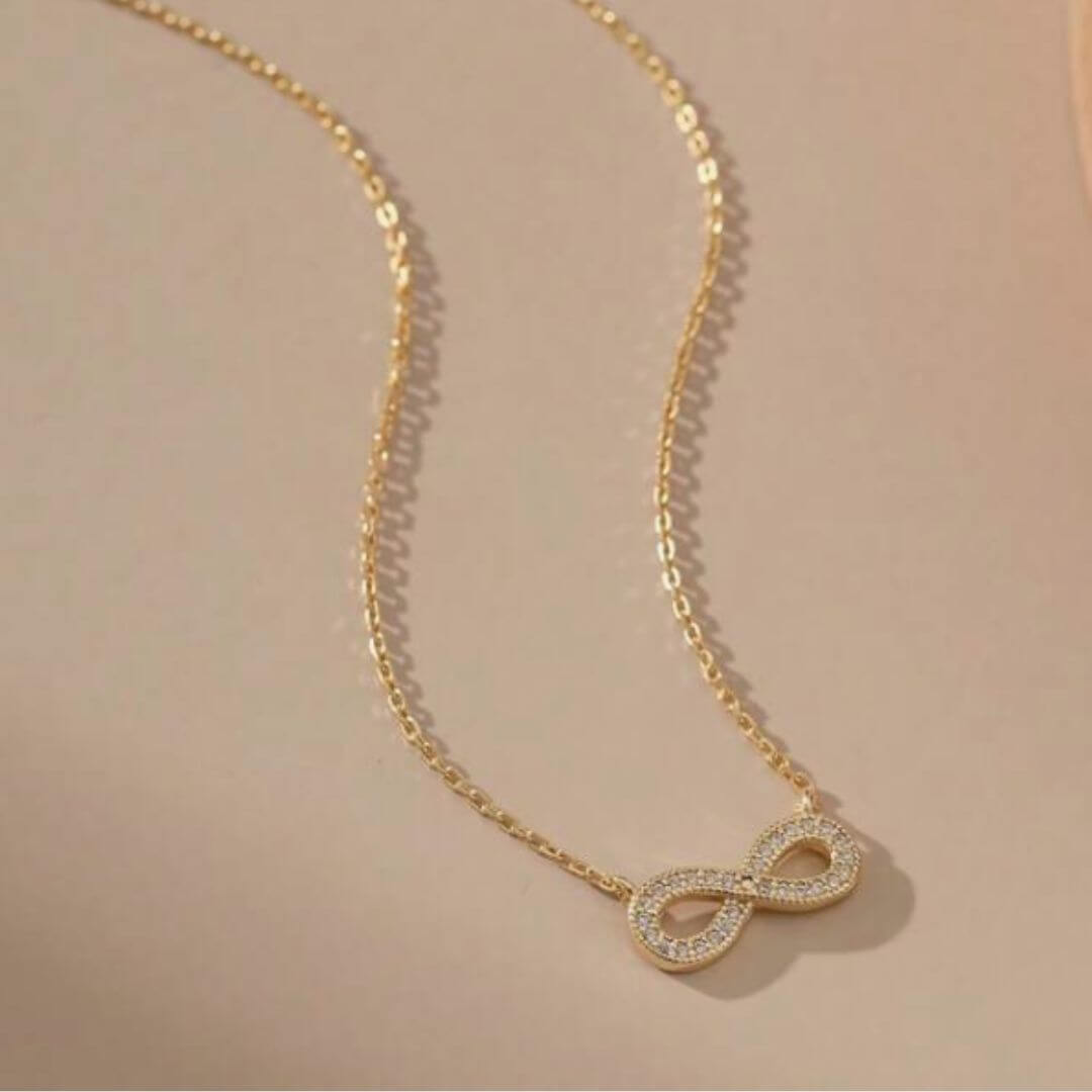 COLLAR DE PLATA BAÑADO EN ORO PEQUEÑO INFINITO.