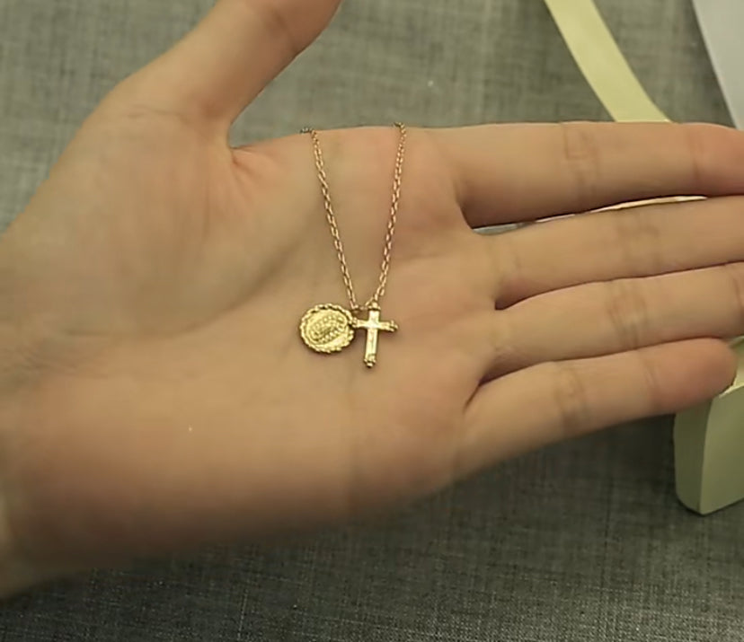 COLLAR DE PLATA BAÑADO EN ORO CRUZ Y VIRGEN