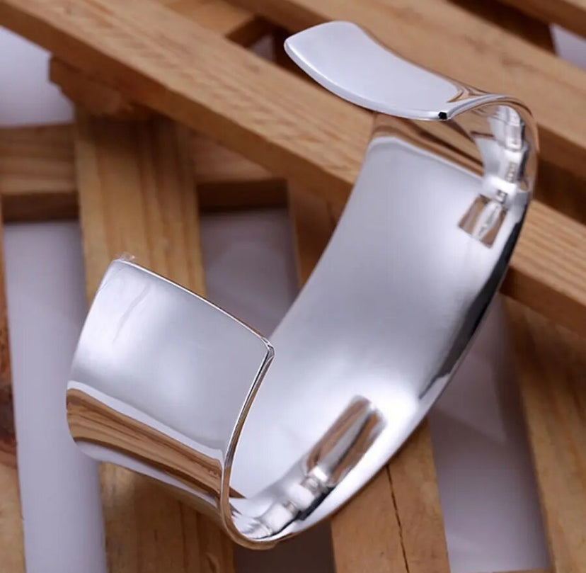 PULSERA BIJOUX GRUESA PLATEADA