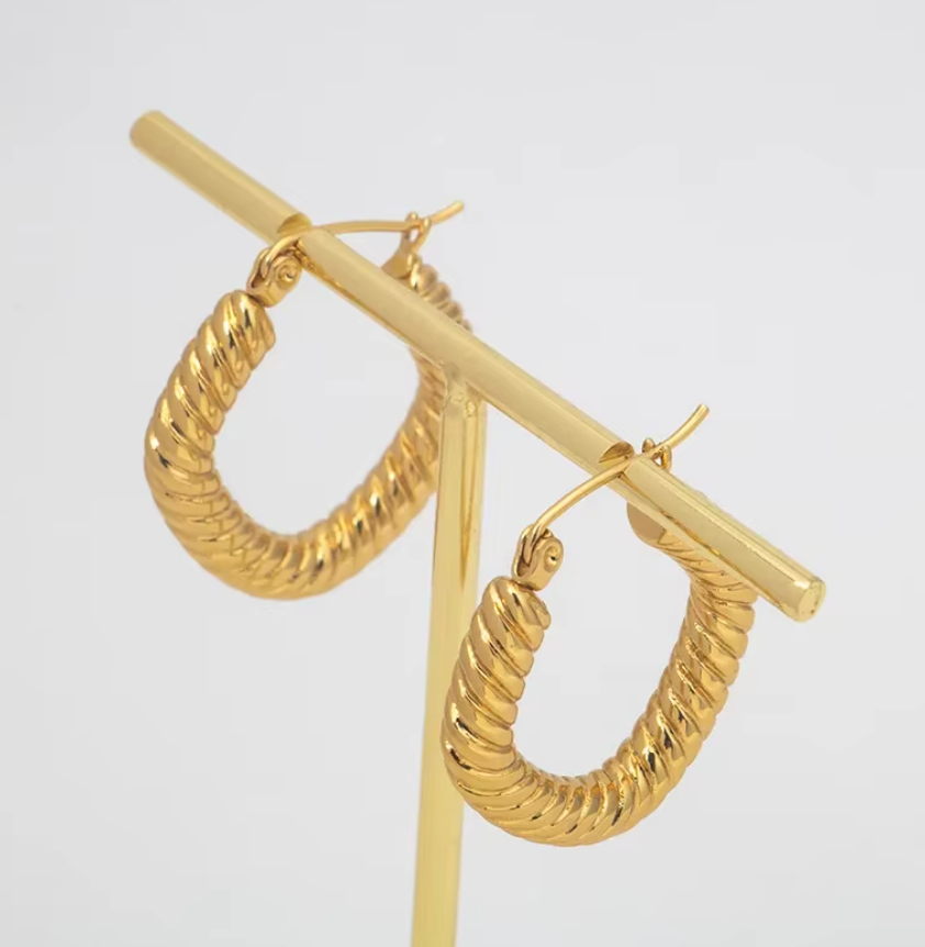 ARGOLLA ACERO QUIRÚRGICO TWISTED SQUARE