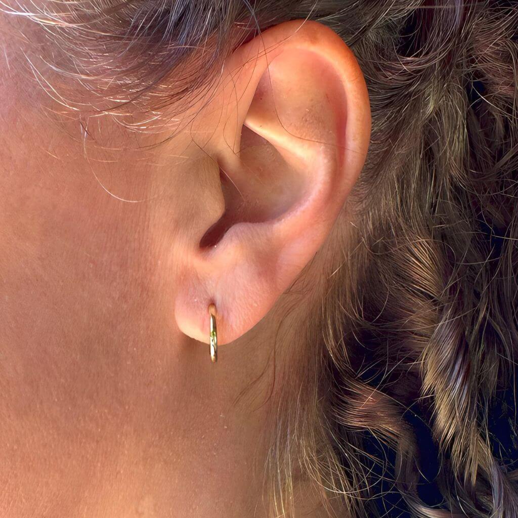 AROS ARGOLLAS DE PLATA BAÑADAS EN ORO CLASICAS (9 MM).