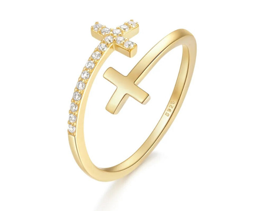 ANILLO DE PLATA BAÑADO EN ORO CRUZ CIRCONES